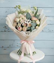 Букет цветов из:  Розы и Лизиантусы в Листвянке