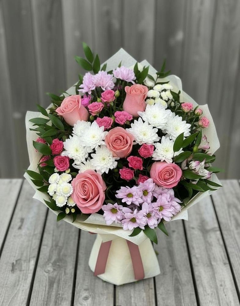 Букет цветов из: Альстромерии, Гвоздики, Розы и Хризантемы в Листвянке