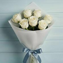 Букет 7 Белых роз Эдлесс Лав в Листвянке