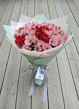 Букет цветов из:  Альстромерии в Листвянке