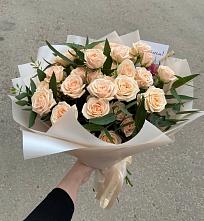Букет Кремовые розы Латте в Листвянке