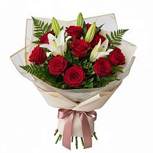 Букет цветов из:  Лилии и Розы в Листвянке