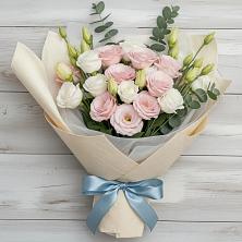 Букет цветов из:  Лизиантусы в Листвянке