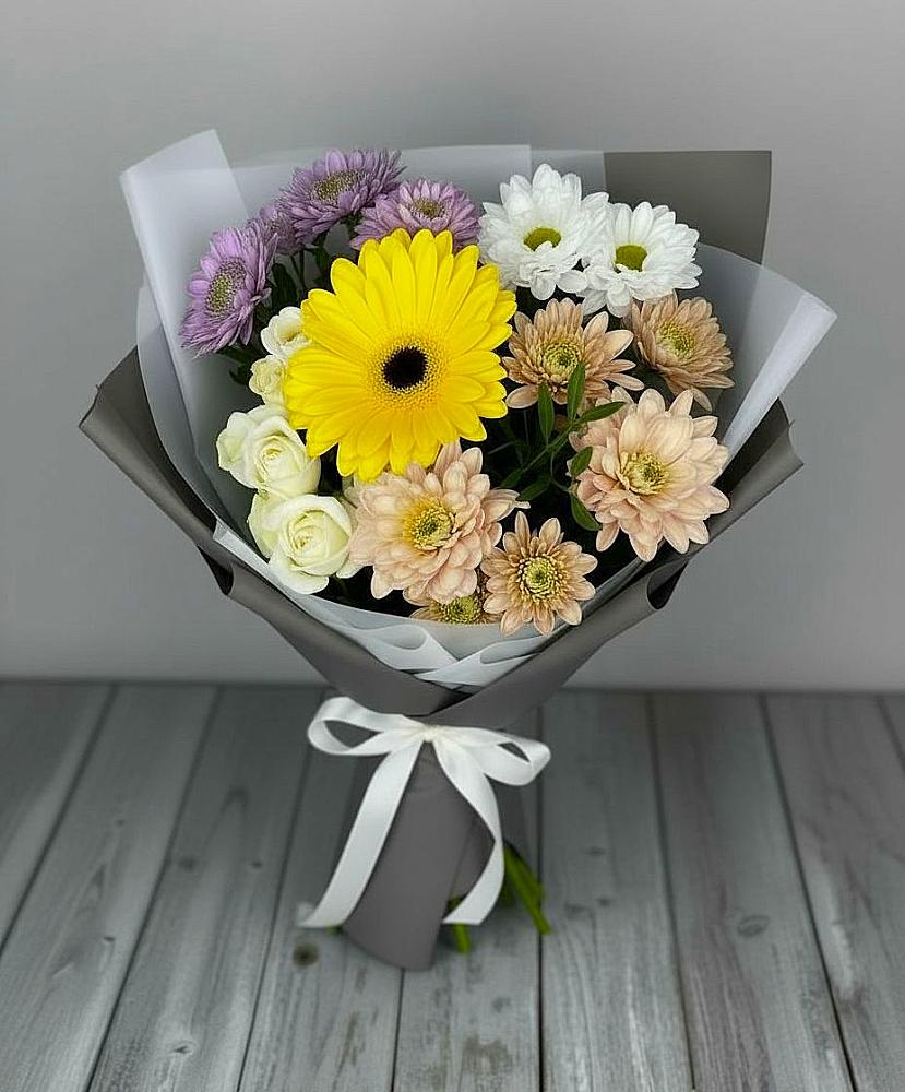 Букет цветов из: Розы, Герберы и Хризантемы в Листвянке