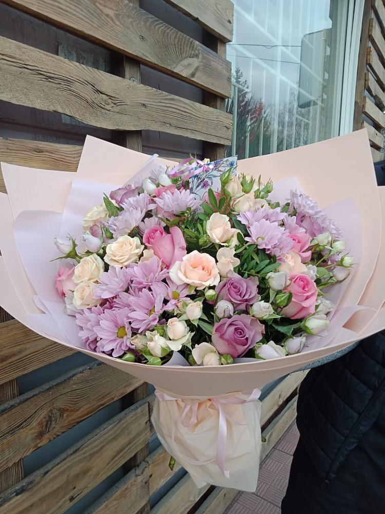 Букет цветов из: Розы и Хризантемы в Листвянке