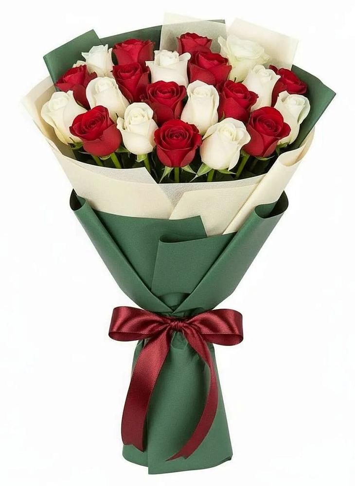 Букет Микс из красных и белых роз в Листвянке