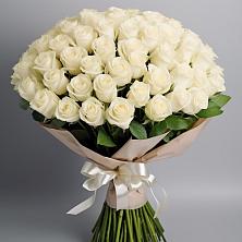 Букет 101 беля роза Белоснежка в Листвянке