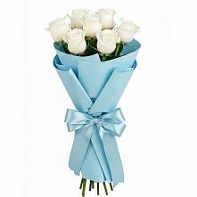 Букет 7 белых роз Проуд в Листвянке