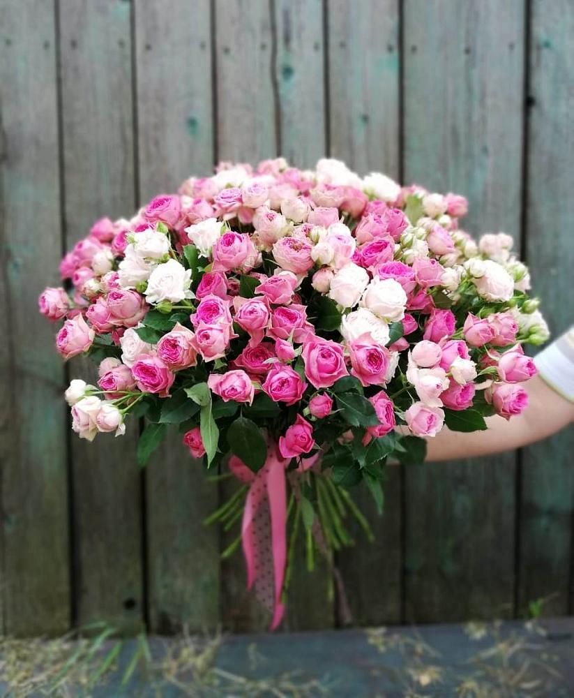 Букет Розовые кустовые розы Натали и Лав Лидия в Листвянке