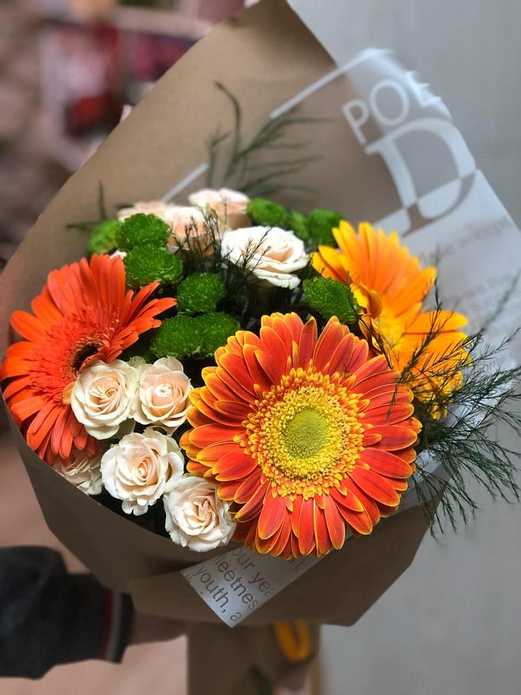 Букет цветов из: Герберы, Хризантемы и Розы в Листвянке