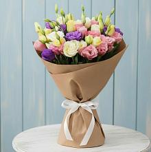 Букет цветов из:  Лизиантусы в Листвянке
