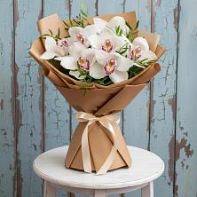 Букет цветов из:  Орхидеи и Розы в Листвянке